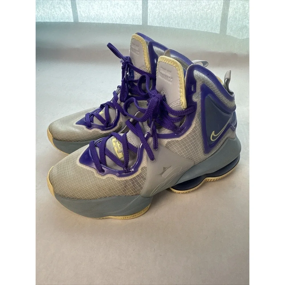 Nike Lebron XIX 19 Aura Citron Basketball Shoes DD0418-412 Youth Size 6Y